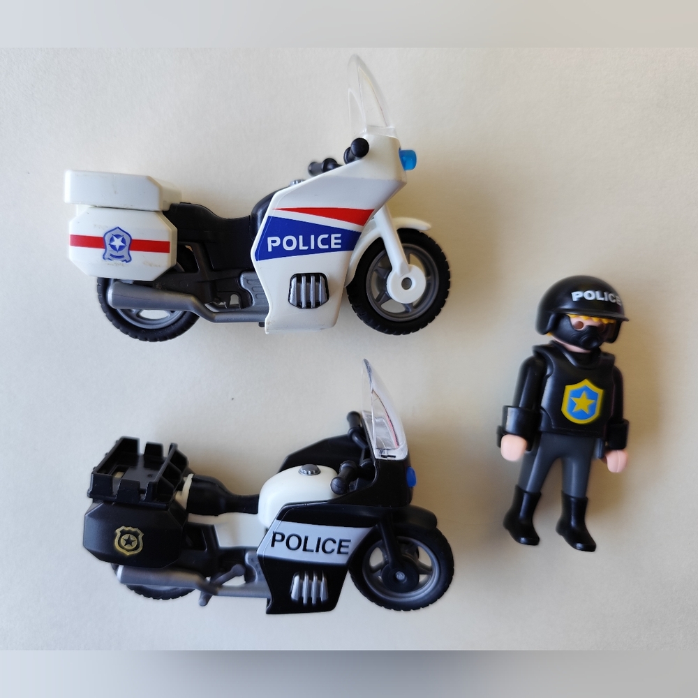 Playmoible Police Motorcycle lot of 2 with 1 figure